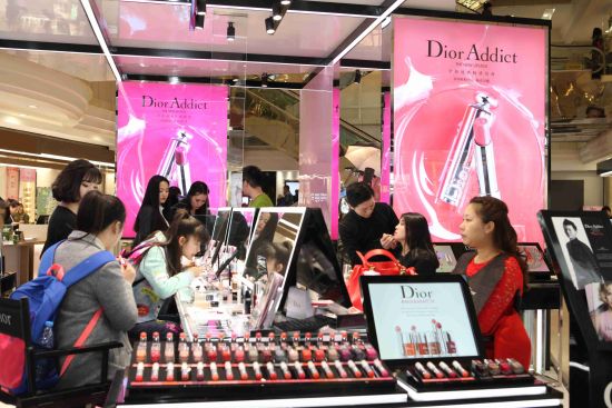 全新Dior迪奥魅惑唇膏在哈尔滨远大开启夺目美